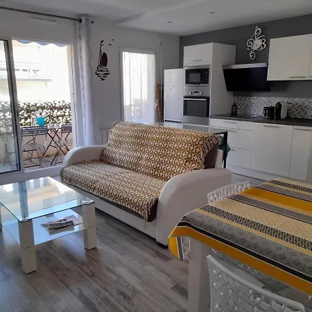 Centre - T2 Avec Parking Prive - Menage Inclus - Fr-1-319-463 Lägenhet *